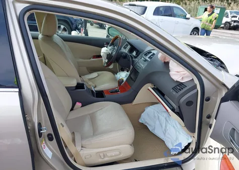 2011 Lexus Es 350 z USA, uszkodzony, nr VIN JTHBK1EG6B2429308